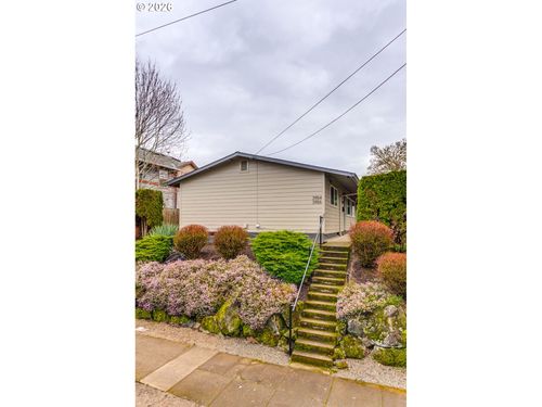 3954 N Borthwick Ave, Portland, OR, 97227-1224 | Card Image
