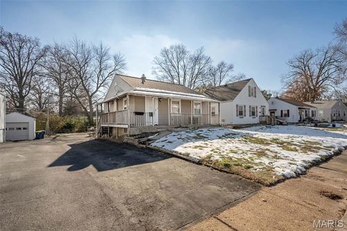 10212 Saint Arthur Ln, Saint Ann, MO, 63074-2703 | Card Image