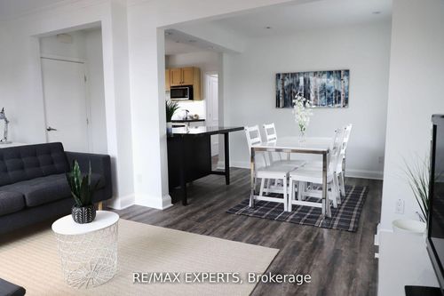 upper-39 Fifth St, Etobicoke, ON, M8V | Card Image