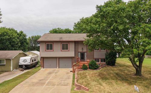 315 S Lincoln St, Belle Plaine, KS, 67013-8709 | Card Image