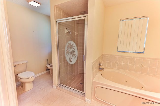 8087 E Decatur Ct, House other with 3 bedrooms, 2 bathrooms and 3 parking in Floral City FL | Image 30