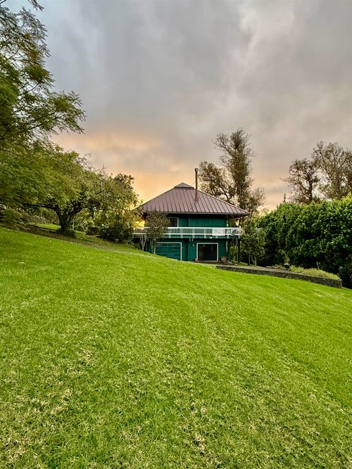 2400 Piiholo Rd, Makawao, HI, 96768-7217 | Card Image