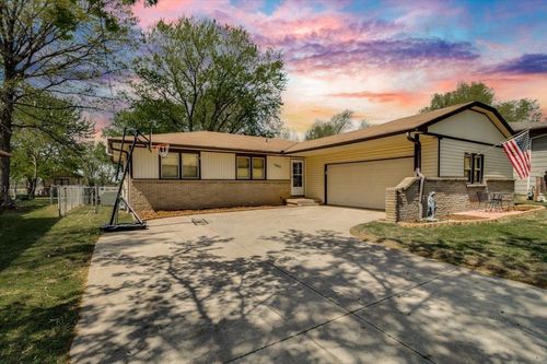 1005 N 1st Ave, Mulvane, KS, 67110-1331 | Card Image