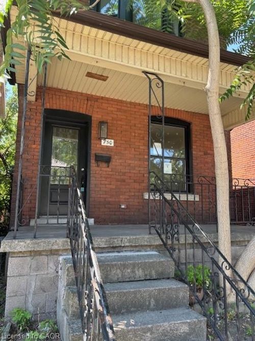 750 Cannon St E, Hamilton, ON, L8L2G9 | Card Image