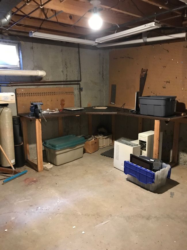 Work bench area in basement | Image 40