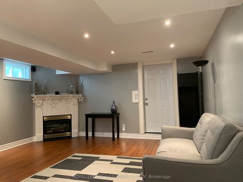 7122 Para Pl, Mississauga, ON, L5W1L5 | Card Image