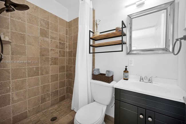 1010 Ne 83 Rd St, House other with 3 bedrooms, 3 bathrooms and null parking in Miami FL | Image 23