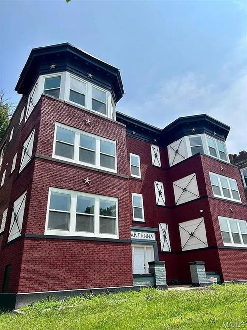 5931 Maple Ave, Saint Louis, MO, 63112-2041 | Card Image