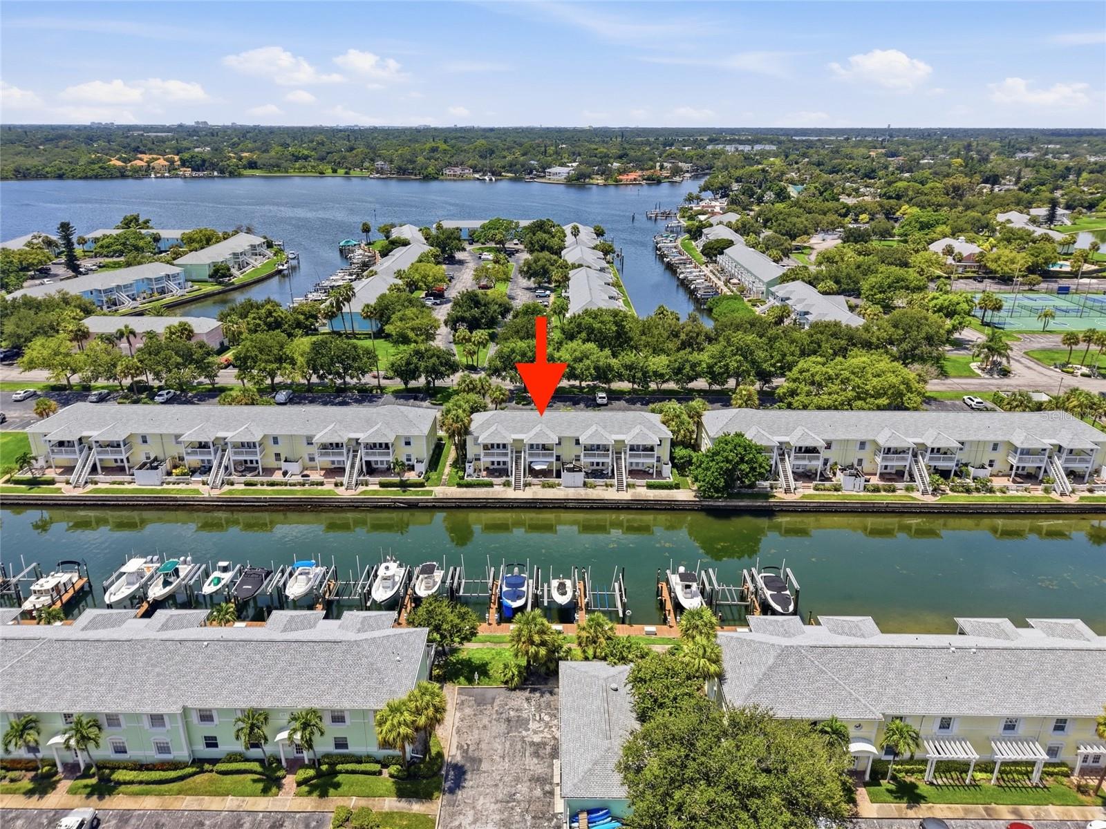 Residential Lease in ST PETERSBURG
