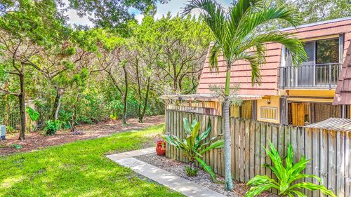 2018 20th Ln, Palm Beach Gardens, FL, 33418-3586 | Card Image