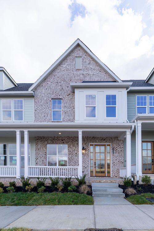 1066 Pique Pl, Franklin, TN, 37069-2004 | Card Image