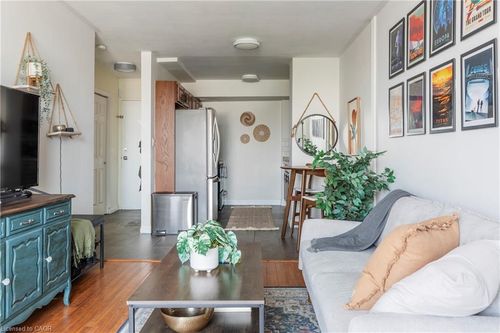 902-141 Catharine St S, Hamilton, ON, L8N2J7 | Card Image