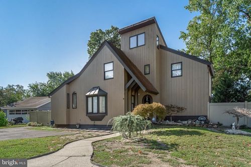 3300 Springfield Ave, PENNSAUKEN, NJ, 08109-2104 | Card Image