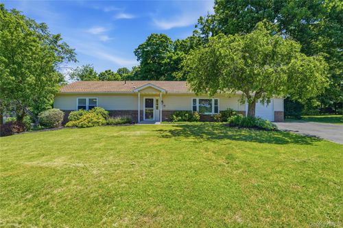 21 Maine Dr, Newburgh, NY, 12550-1886 | Card Image