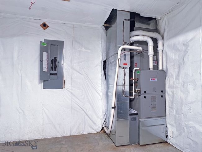 propane furnace in 2400 sf shop | Image 26