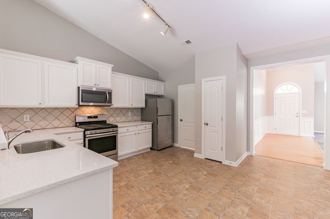 3510 Arbroath Dr, House other with 3 bedrooms, 2 bathrooms and null parking in Douglasville GA | Image 8