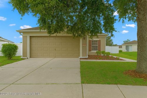 14861 Wake Robin Dr, BROOKSVILLE, FL, 34604-1442 | Card Image