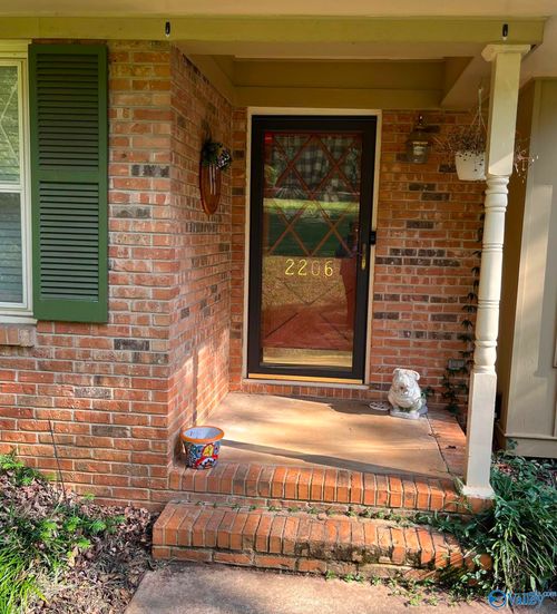 2206 Toll Gate Rd Se, Huntsville, AL, 35801-1833 | Card Image
