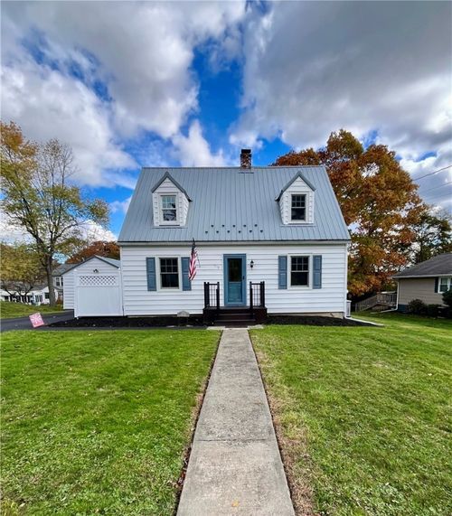 518 Larchmont Rd, Elmira, NY, 14905-1215 | Card Image