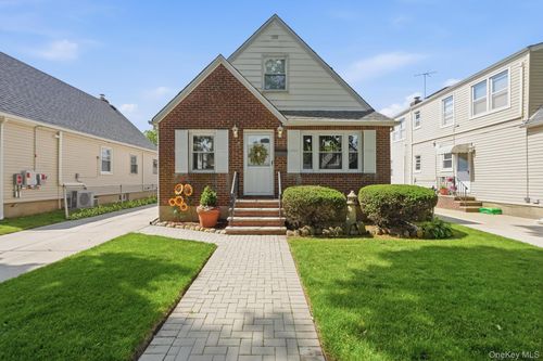 24616 86th Rd, Bellerose, NY, 11426-1626 | Card Image
