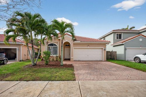 4122 Oxbow Dr, Coconut Creek, FL, 33073-5116 | Card Image