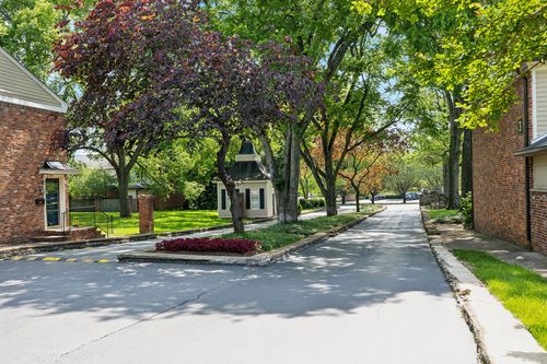 apt-24w-5025 Hillsboro Pike, Nashville, TN, 37215-3781 | Card Image