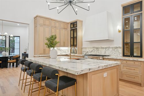 2095 Courtland Dr, Frisco, TX, 75034-3634 | Card Image