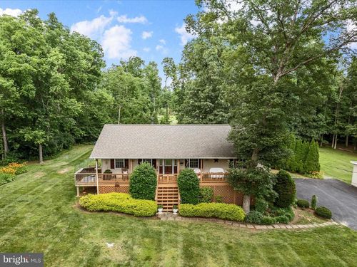 1360 N Childs Rd, KEARNEYSVILLE, WV, 25430-5528 | Card Image