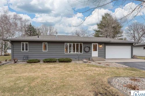 1536 James Dr, North Mankato, MN, 56003-1929 | Card Image