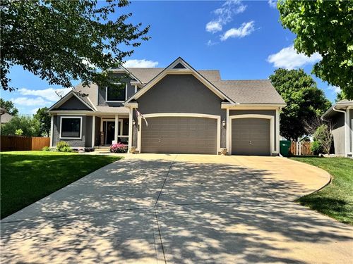 23968 Eagle Ct, Paola, KS, 66071-5709 | Card Image