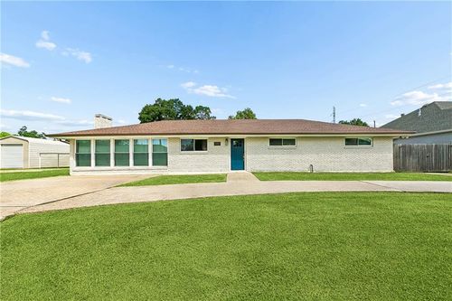 118 E X St, Belle Chasse, LA, 70037-1202 | Card Image