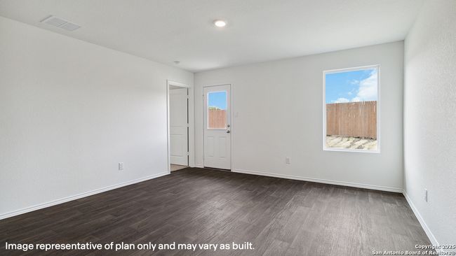 15519 Mint Patch Mdw, House other with 4 bedrooms, 2 bathrooms and null parking in Von Ormy TX | Image 15