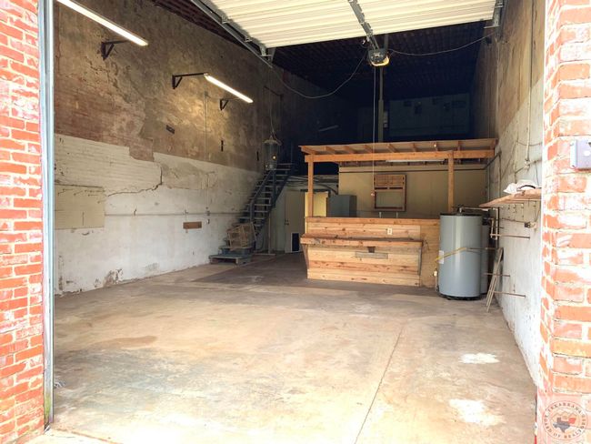 105 E Main St, House other with 2 bedrooms, 1 bathrooms and null parking in Bloomburg TX | Image 25