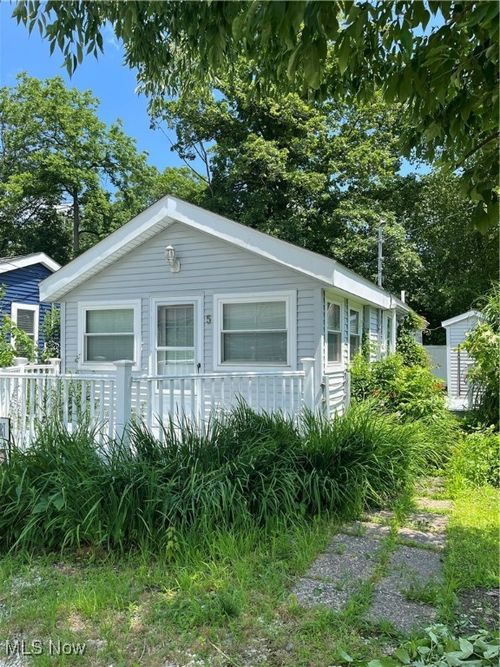 5825 Lake Rd W, Ashtabula, OH, 44004-9801 | Card Image