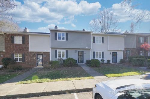 3274 Heathstead Pl, Charlotte, NC, 28210-4371 | Card Image