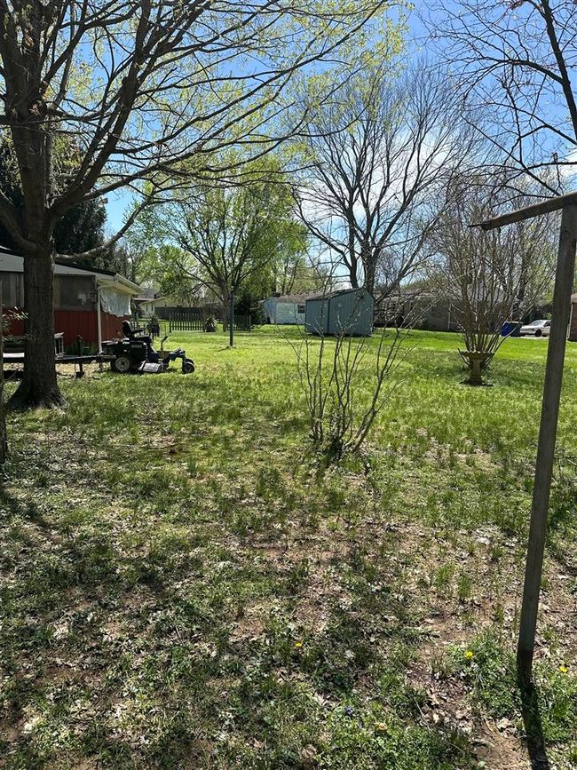 105 Huyton Pl, Home with 2 bedrooms, 2 bathrooms and null parking in Russellville KY | Image 13