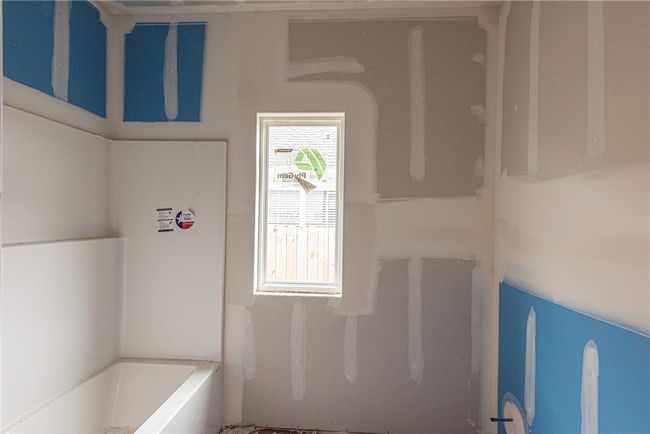 Full Bathroom 2 | Image 10