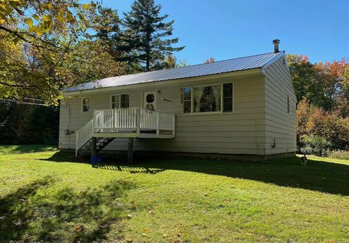 980 Dover Road, Dexter, ME, 04930 | Card Image