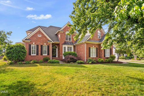 801 Preston Village Way, Cary, NC, 27519-8388 | Card Image