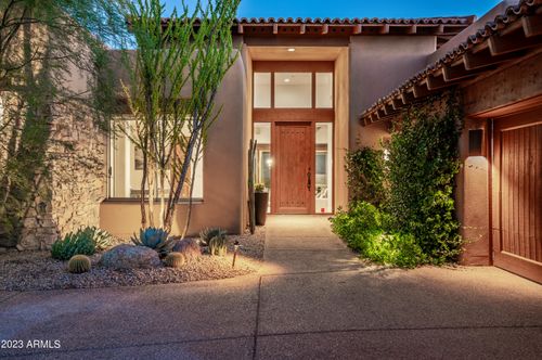 9795 E Forgotten Hills Dr, Scottsdale, AZ, 85262-5195 | Card Image