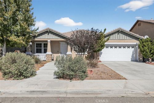 15940 Greyrock St, Victorville, CA, 92395 | Card Image