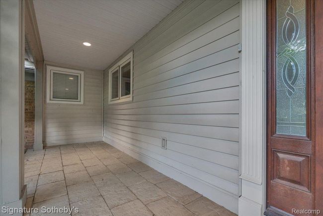 Covered Front Porch | Image 5