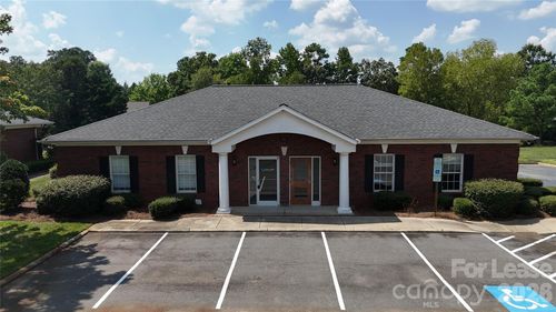 2950 Senna Drive, Matthews, NC, 28105 | Card Image