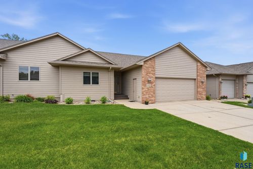 3205 S Lupine Pl, Sioux Falls, SD, 57110-5978 | Card Image