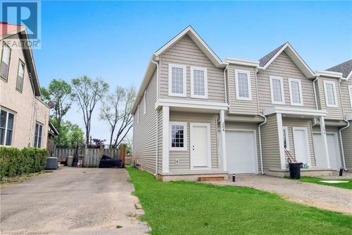 204 William St, Delhi, ON, N4B1M8 | Card Image