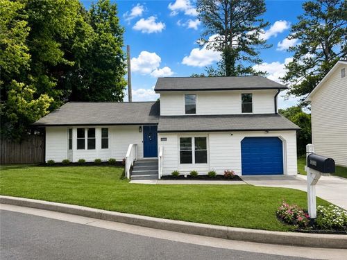 6338 Stablewood Way, Lithonia, GA, 30058-8975 | Card Image