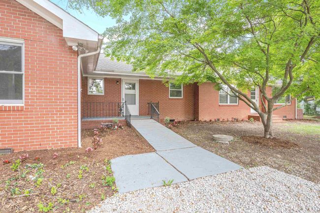 Front Yard | Image 29
