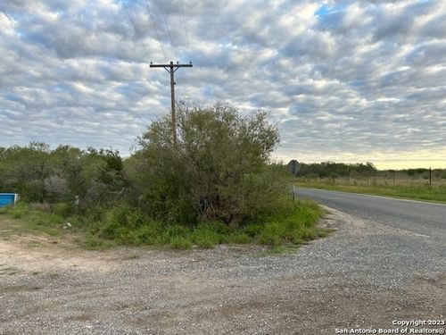 000 Christine Rd, Jourdanton, TX, 78026 | Card Image