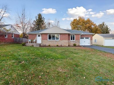 136 E Yates Avenue, House other with 3 bedrooms, 1 bathrooms and 1 parking in Findlay OH | Image 2