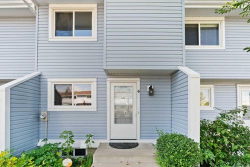 4-195 Manora Place Ne, Calgary, AB, T2A5J8 | Card Image